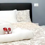 蓝宝石公寓 *